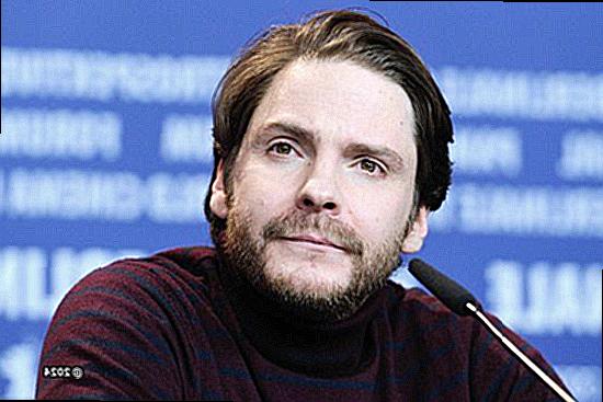 Daniel Brühl's Wealth - So Much Behind the Star-2