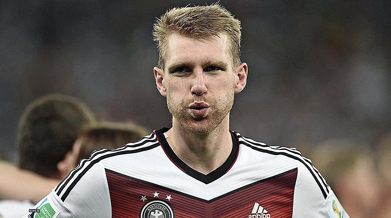 The Secret Behind Per Mertesacker's Wealth - How Much Does the World Champion Really Have-2