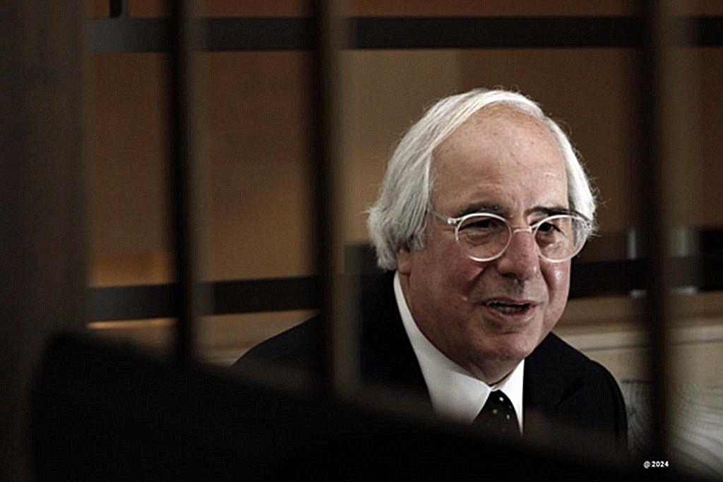 The Secret Wealth of Frank Abagnale - Revelations of a Con Artist-2